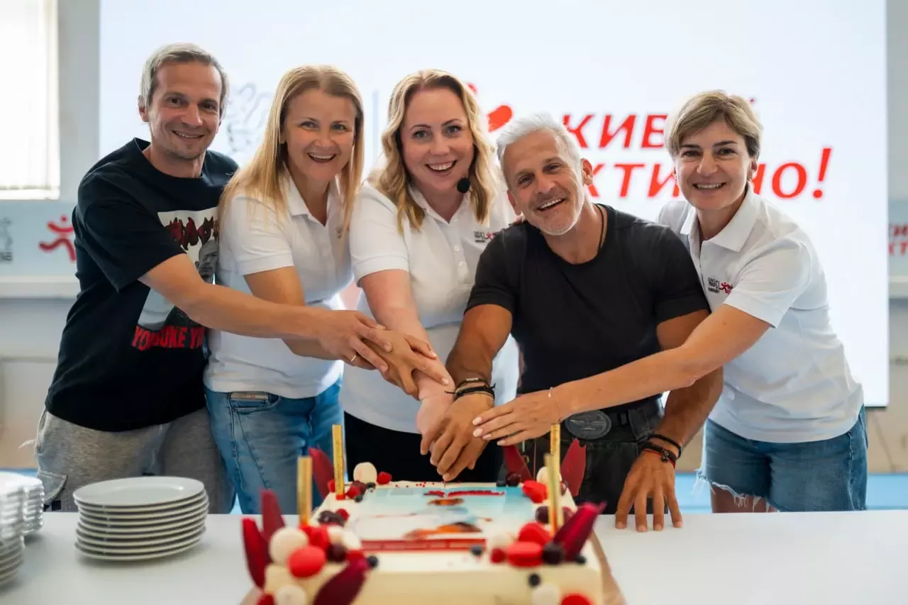 живей активно партньори